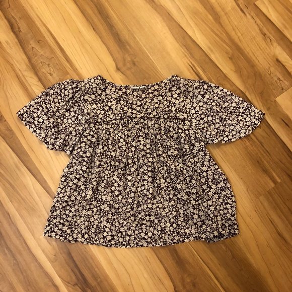 GAP Tops - Gap Burgundy & Cream Floral Short Sleeve Blouse